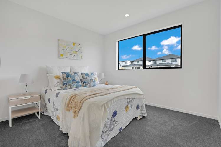 23 Tannaghmore Drive Flat Bush_18