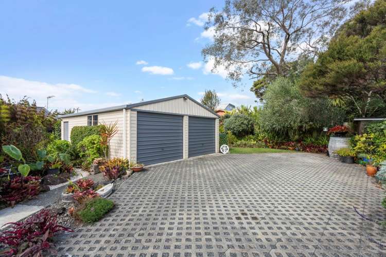 13 The Terrace Herald Island_12