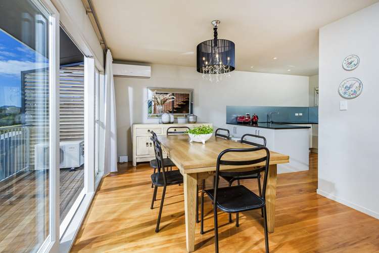 2/14 Lake View Road Takapuna_11