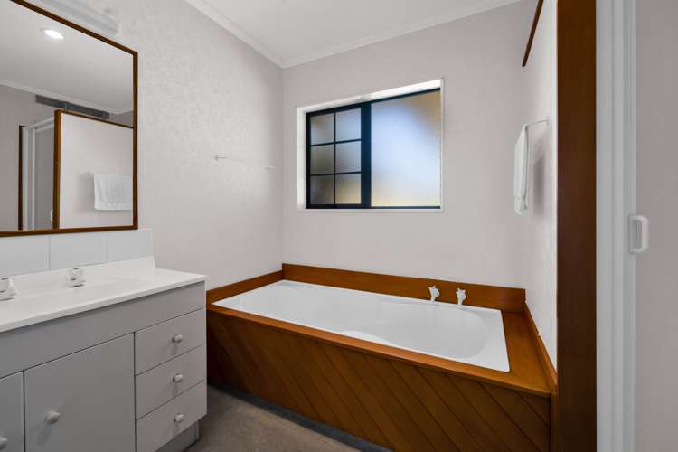 10a Waiwera Place Merrilands_8