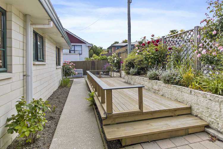 2/31 Nile Street Highfield_13