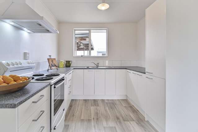 8b Walton Way Flaxmere_3