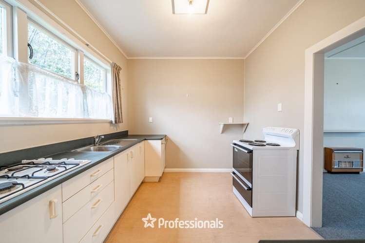 161 Whites Line East_2