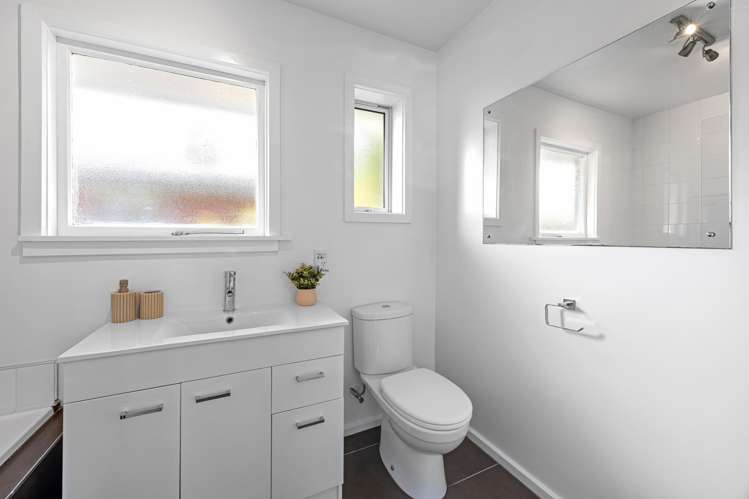 4 Adrian Place Shirley_8