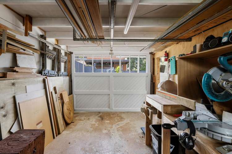 25 Whitby Crescent Mairangi Bay_23