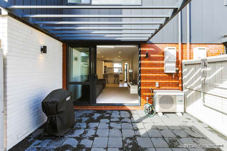 14 Magnetite Lane Flat Bush_13