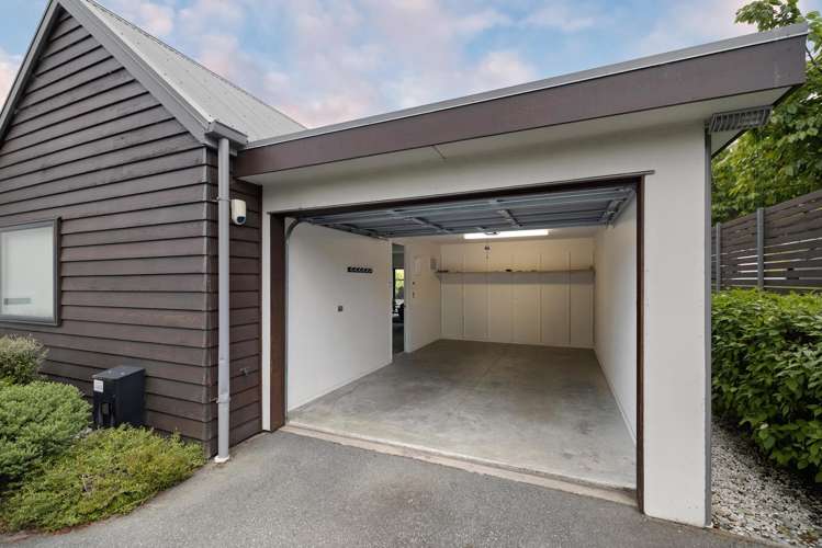 8 Hallenstein Street Queenstown_16