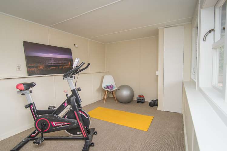 11 June Street Highfield_16