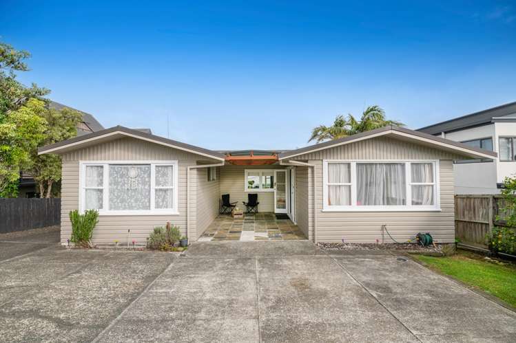 805 Whangaparaoa Road Manly_10
