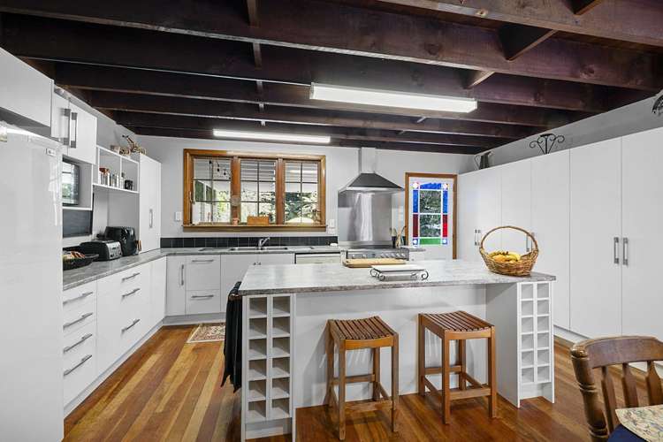 1324 Egmont Road Egmont Village_12