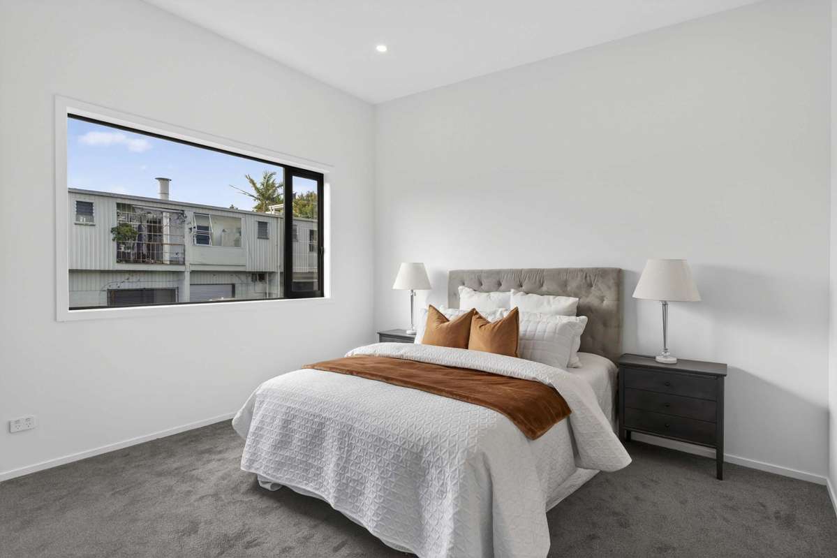 1-12/4-6 Riddell Road_5