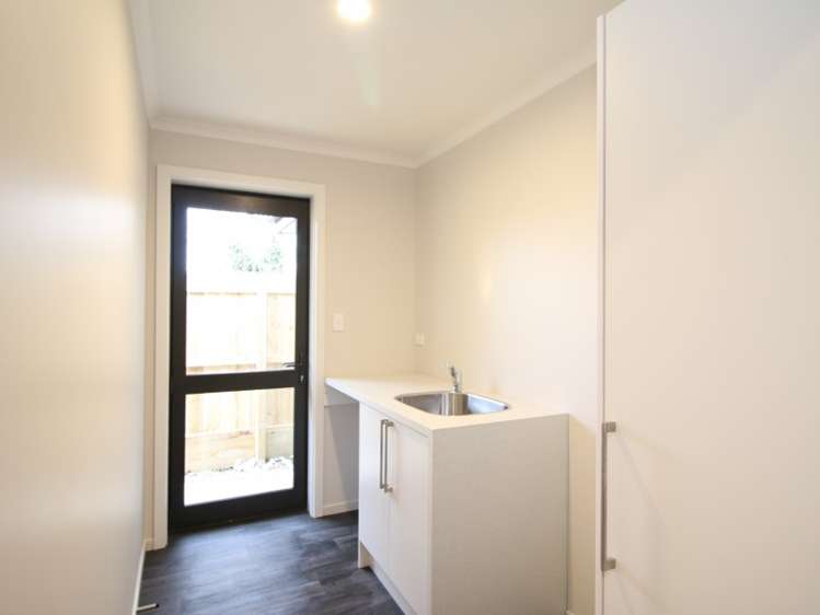 7 Woodham Drive Allenton_19