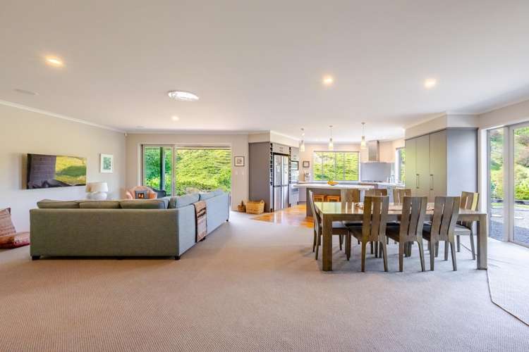 1127 Pourerere Road Omakere_8