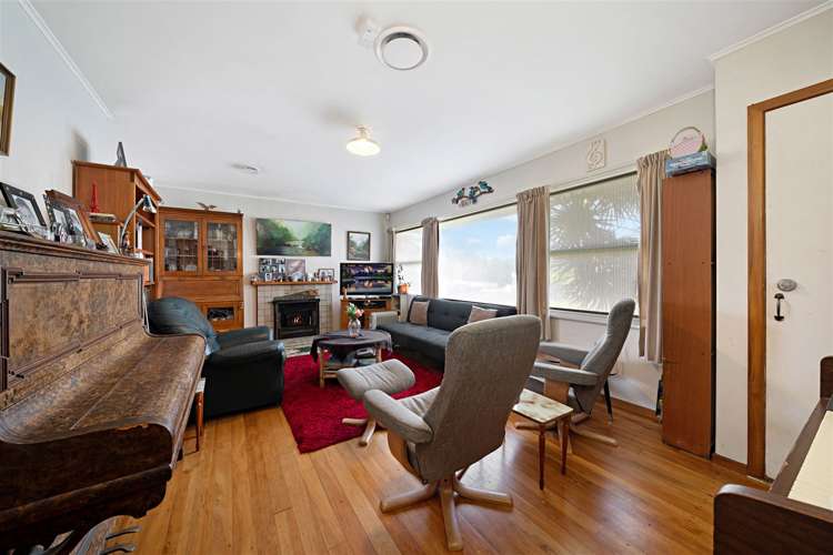 56 Tahi Terrace Glen Eden_11