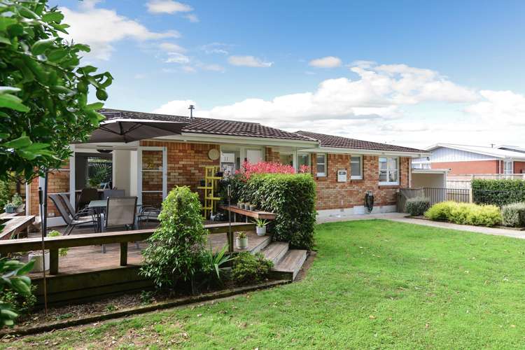 8 Springfield Crescent Enderley_23