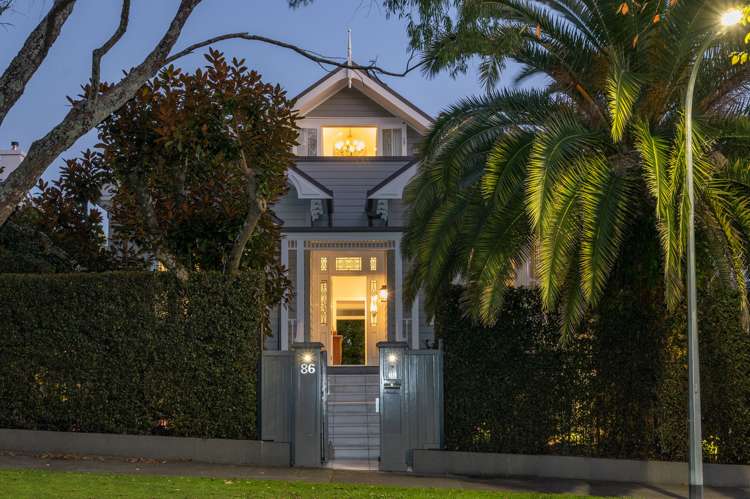 86 Sarsfield Street_0