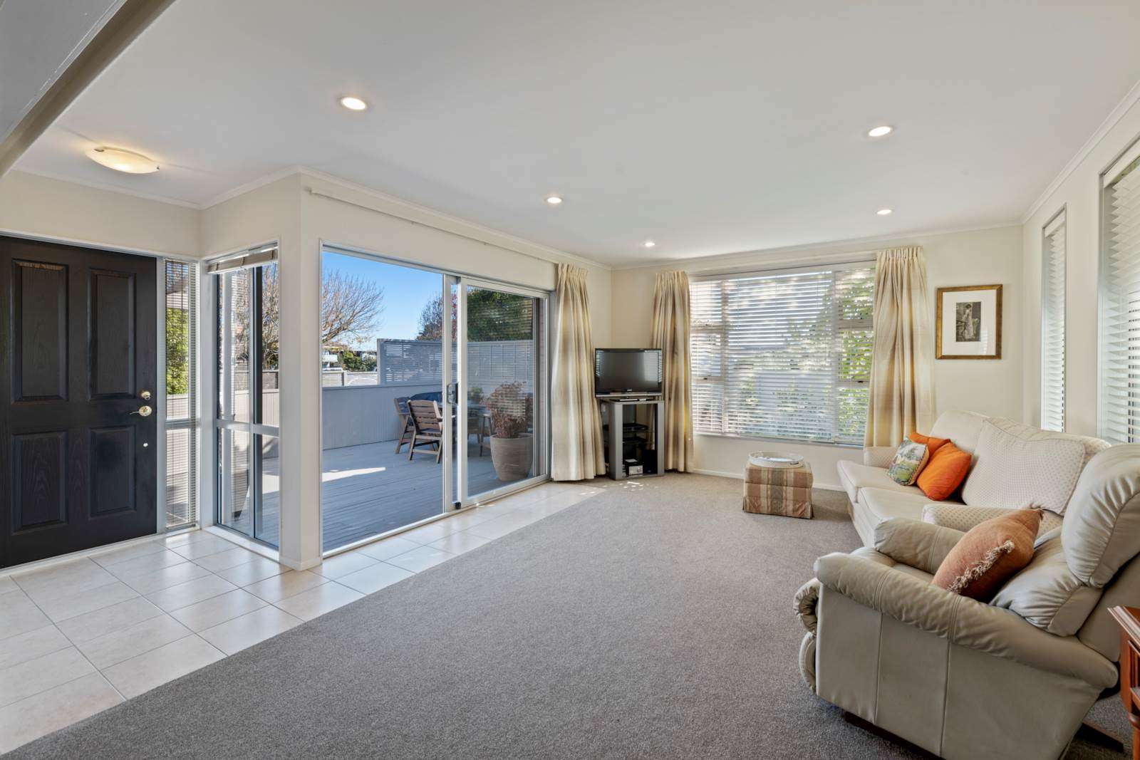 32 Fielding Crescent Farm Cove Manukau City Houses for Sale One