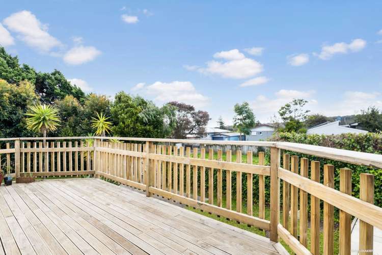 2 Surman Place Glen Eden_10