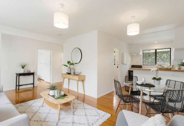 2/4 Shackleton Road Mt Eden_4
