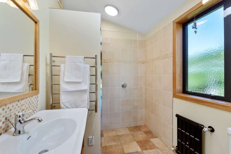 210 River Road Lincoln_8