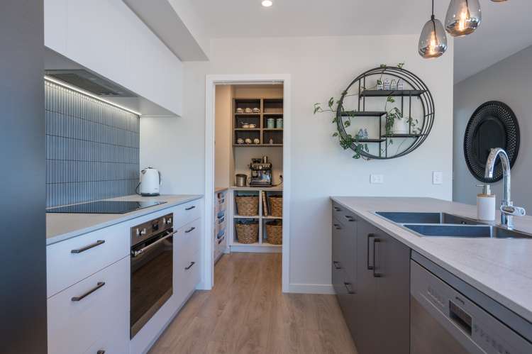 18 Hill Tops Way Stoke_5