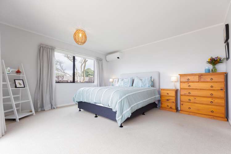 19 Reeves Street Waikanae Beach_11