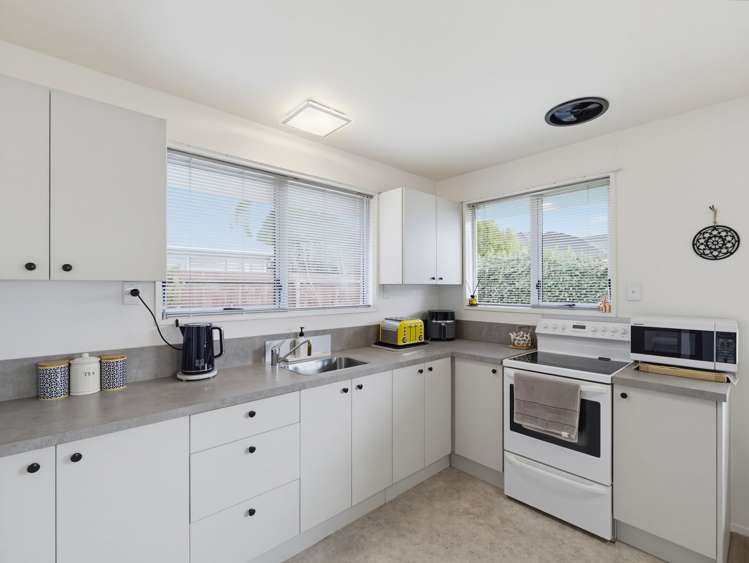 1/5a Purakanui Place Northwood_14