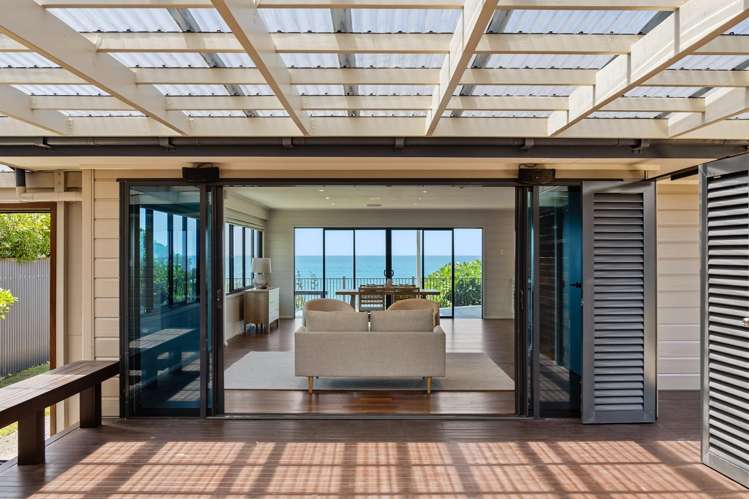 2A Lloyd George Road Wainui_9