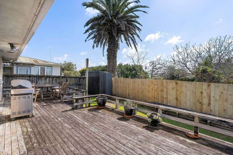 1/1 Gloria Avenue Te Atatu Peninsula_14