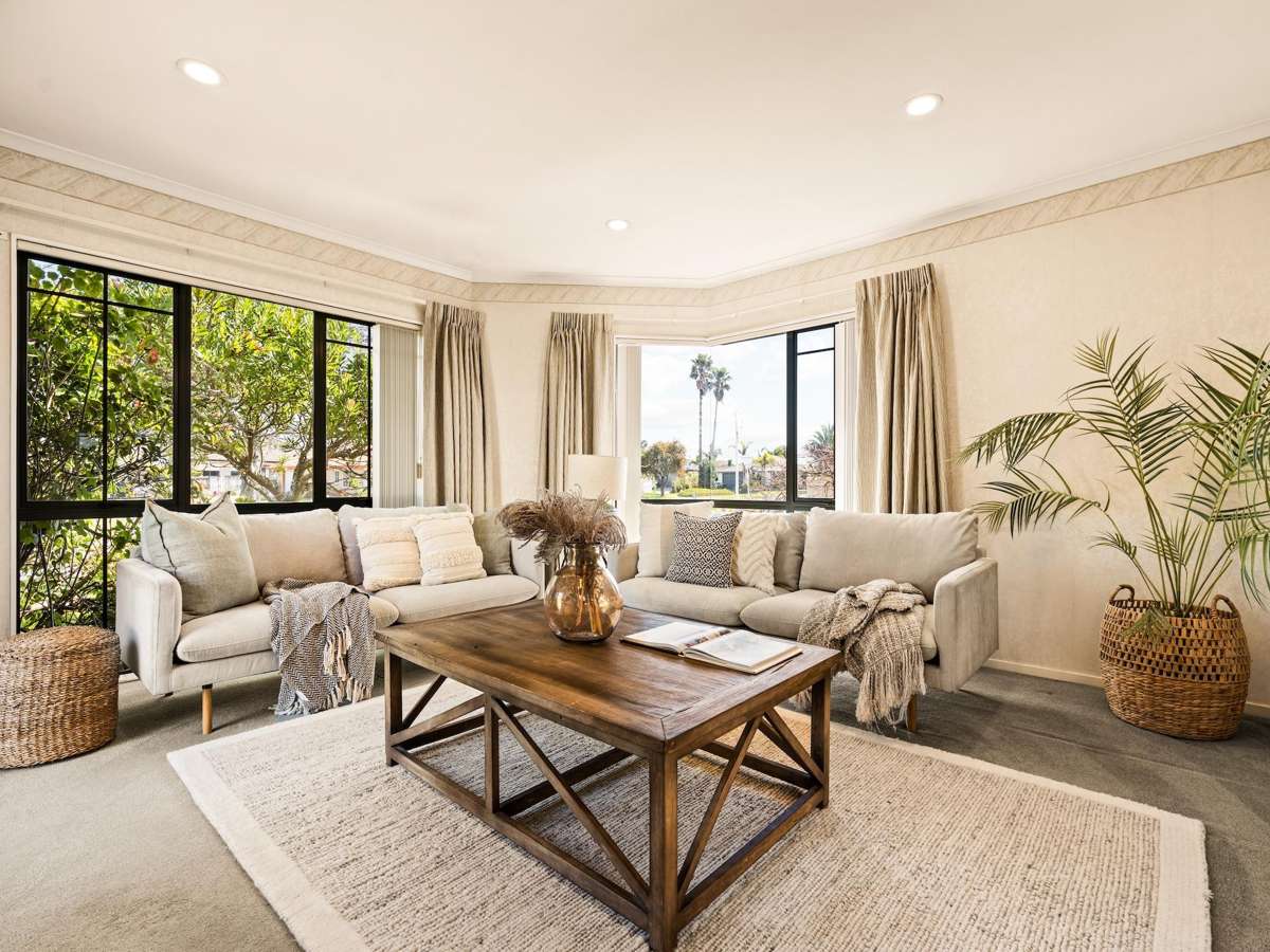 2 Luculia Drive_3