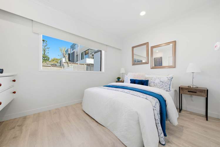 2/34 Lake View Road Takapuna_14