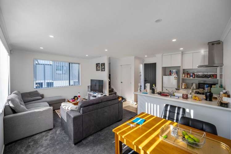 1-7/30 Ranui Avenue Ranui_11