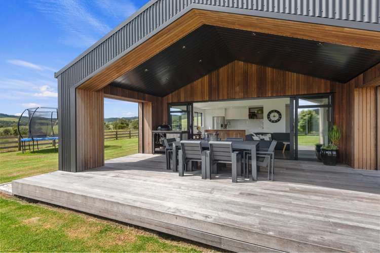 104 Pataua North Road_5