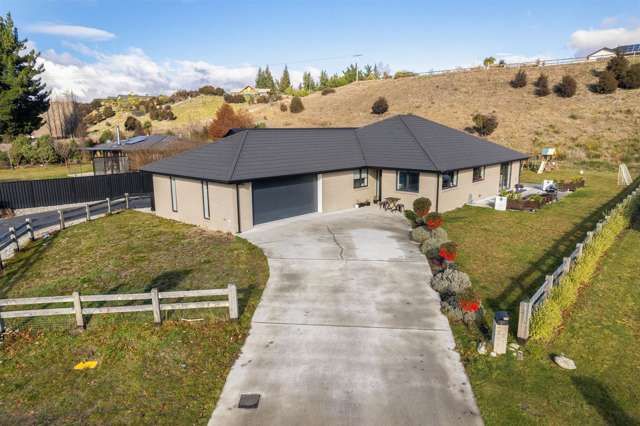 31 Kingfisher Crescent Albert Town_1