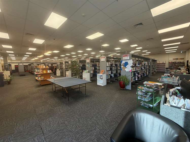 Units 6 & 7, 150 Cavendish Road Casebrook_1