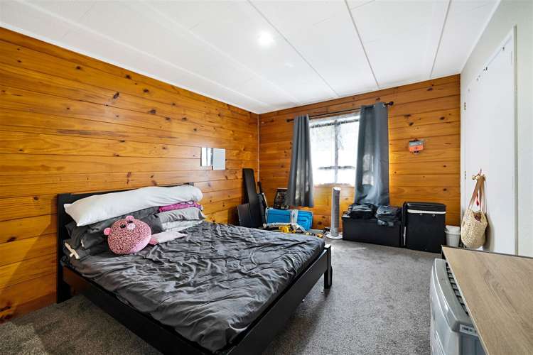 69 Glenview Road Glen Eden_11