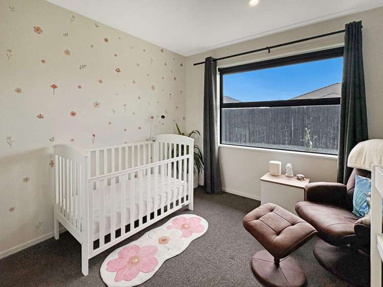 30 Minerva Cr Woodend_9