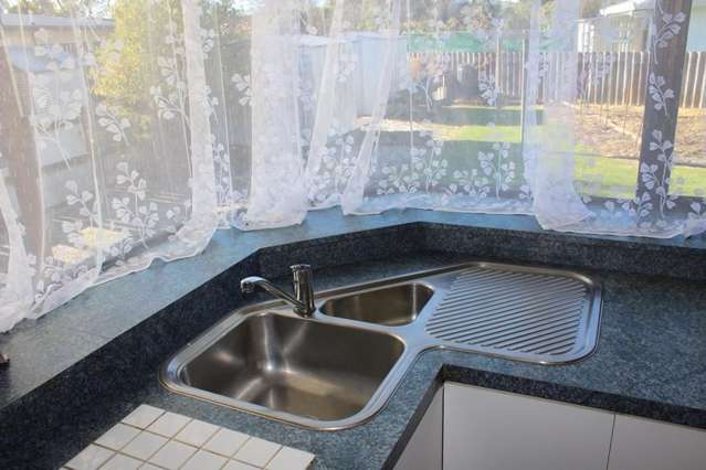 12 Feary Crescent Takaka_4