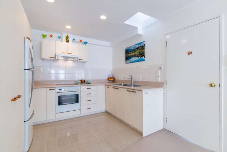 13a Central Park Drive Te Atatu South_25