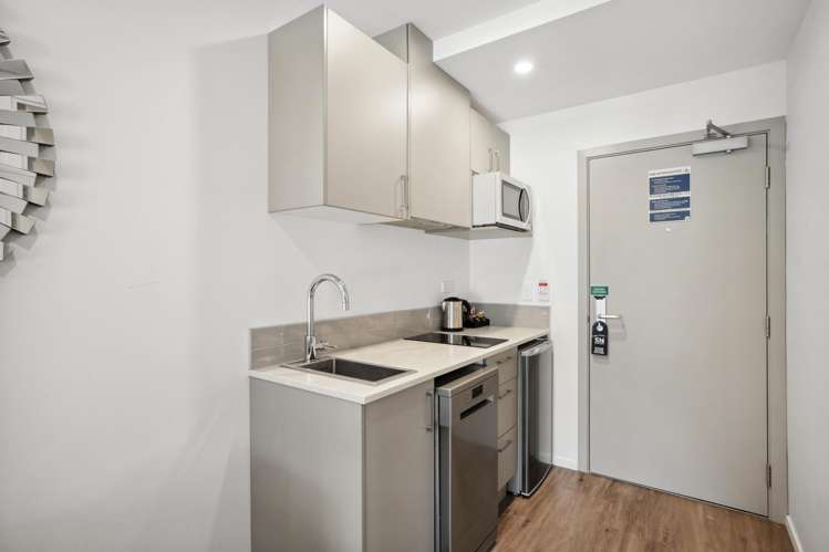 322/18 Frankton Road_5