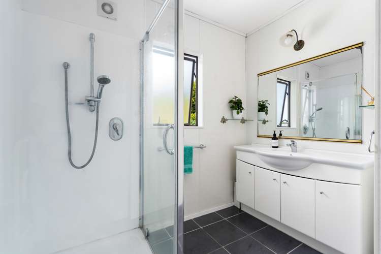 6 Munro Street Onerahi_14