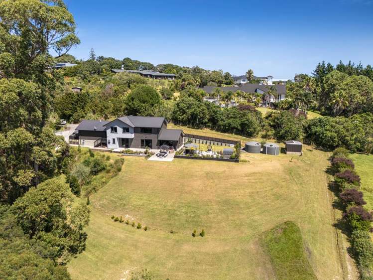 8 Roberts Road_0