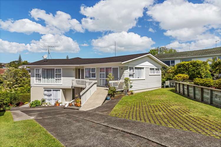 12 Mayfair Crescent Mairangi Bay_16
