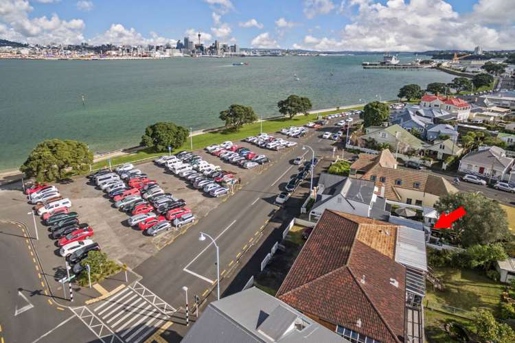 2/9 Queens Parade Devonport_21