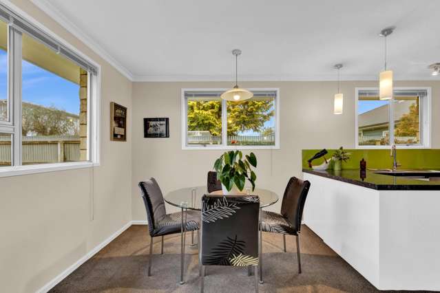 2/122 Cavendish Road Casebrook_4