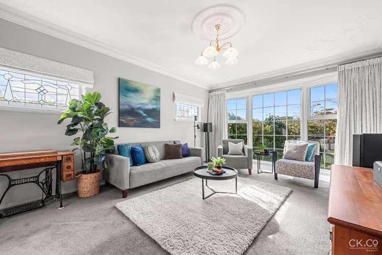 7 Anderson Grove Epuni_3