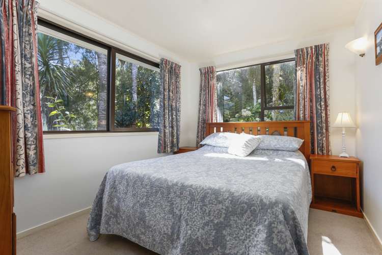 4 York Road Titirangi_10