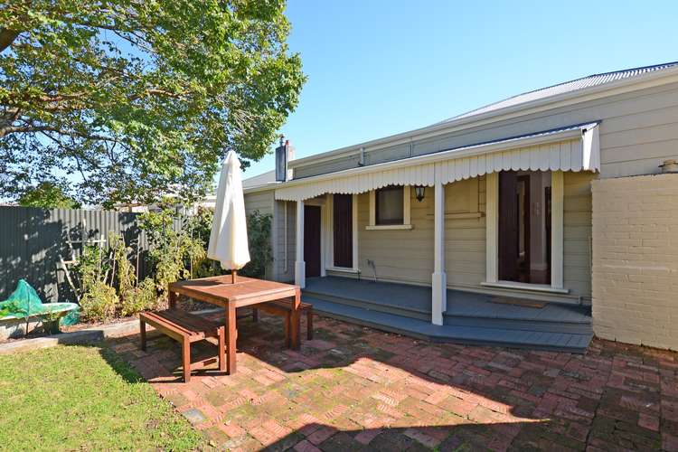 20 Riddlers Crescent Petone_15