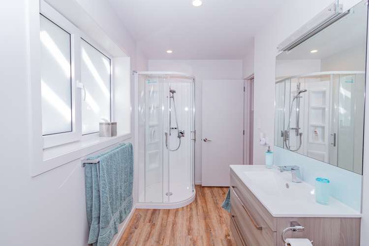 42 Longbeach Drive Castlecliff_9