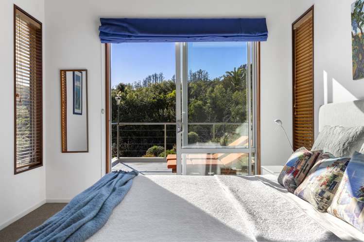 26 Whakamoenga Point Acacia Bay_20
